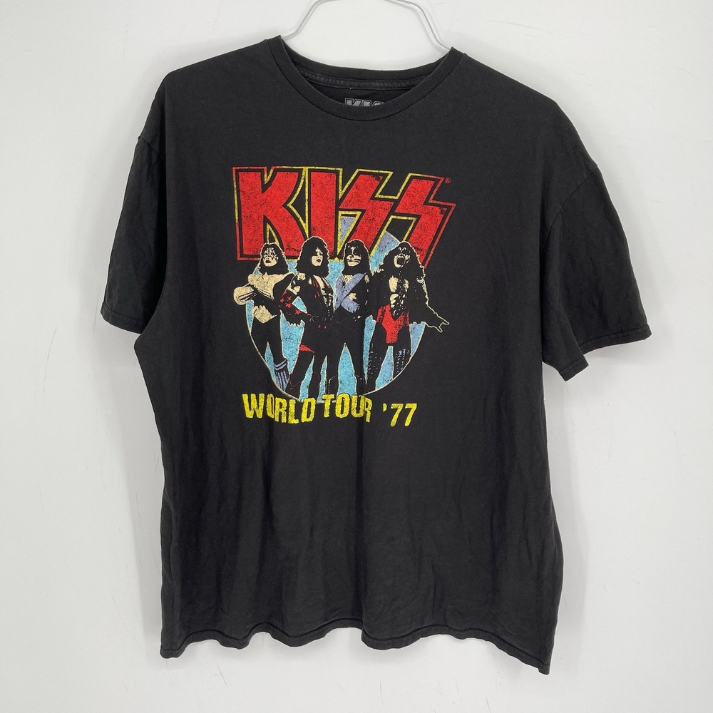 KISS Men's Black World Tour 77 Graphic T-Shirt Size 2X